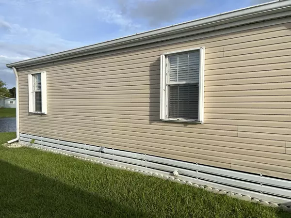 Fort Pierce, FL 34951,6772 Sinsonte CT