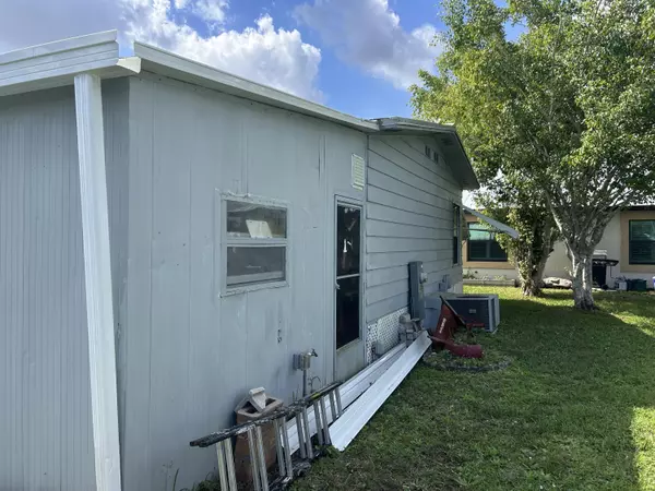 Fort Pierce, FL 34951,63 Ipanema WAY