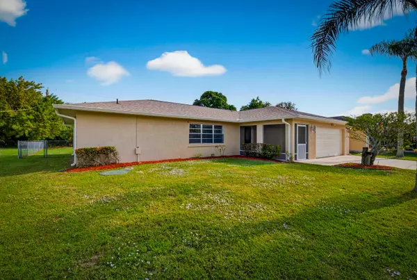 Port Saint Lucie, FL 34983,649 SE Clifton LN