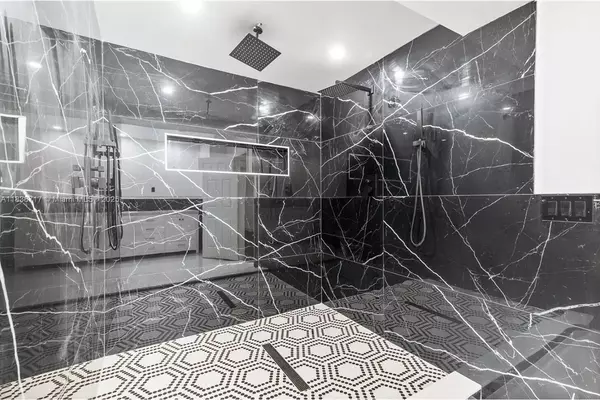 Hollywood, FL 33021,1124 Yale DR