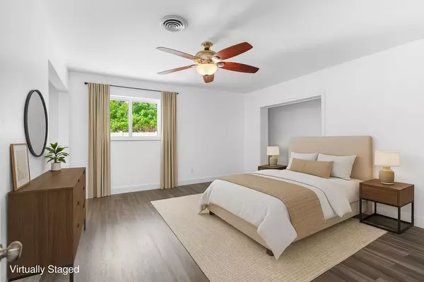 Hollywood, FL 33021,1124 Yale DR