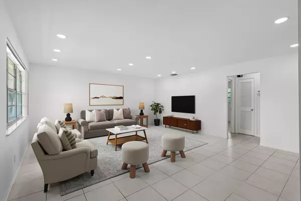 1908 NW Nw 4th Avenue AVE 220, Boca Raton, FL 33432