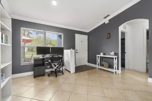 Port Saint Lucie, FL 34984,314 SW De Gouvea Ter TER