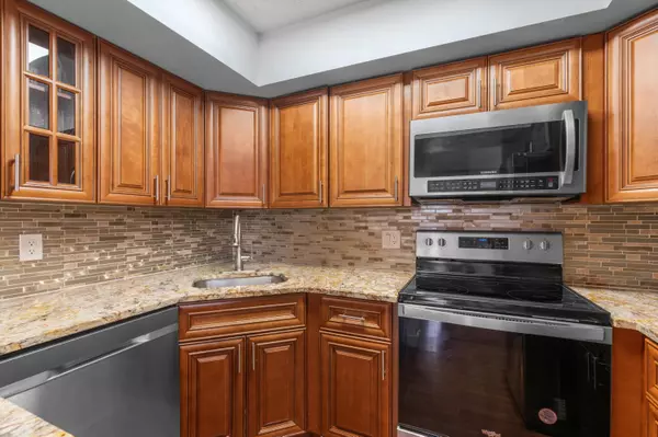 Delray Beach, FL 33445,4145 Village DR D