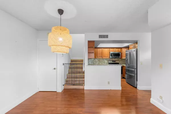 Delray Beach, FL 33445,4145 Village DR D