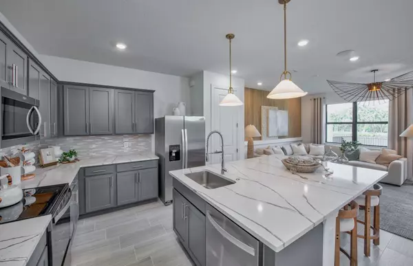 Stuart, FL 34997,263 SW Sally WAY Nautical 43-08