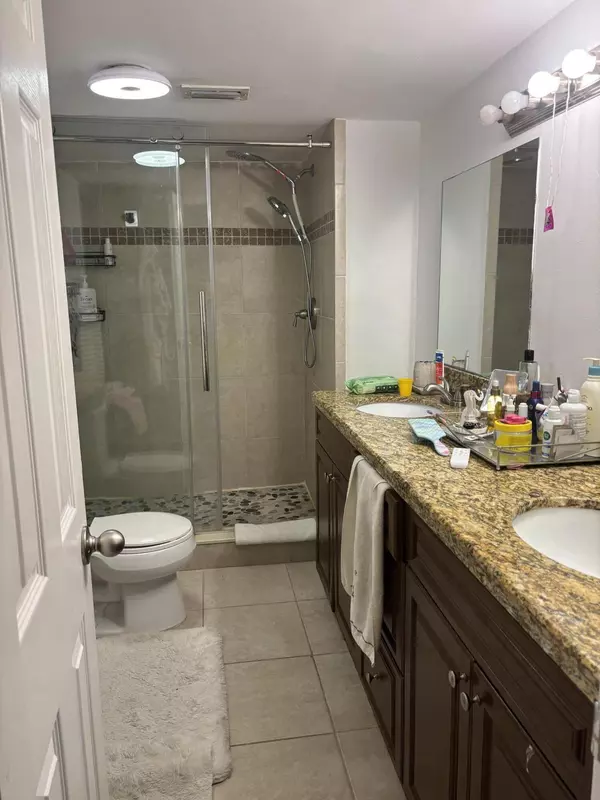 West Palm Beach, FL 33406,4034 Palm Bay Circle D