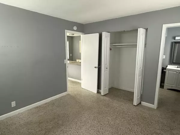 Lake Worth Beach, FL 33460,1118 N H ST 12