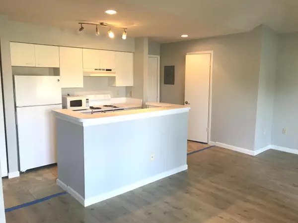 West Palm Beach, FL 33417,4879 Via Palm LKS 619