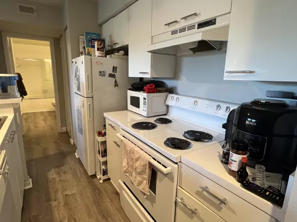 West Palm Beach, FL 33417,4879 Via Palm LKS 619