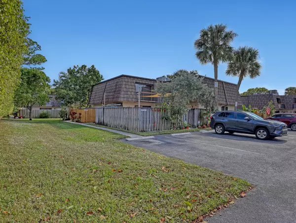 West Palm Beach, FL 33406,4095 Palm Bay CIR B