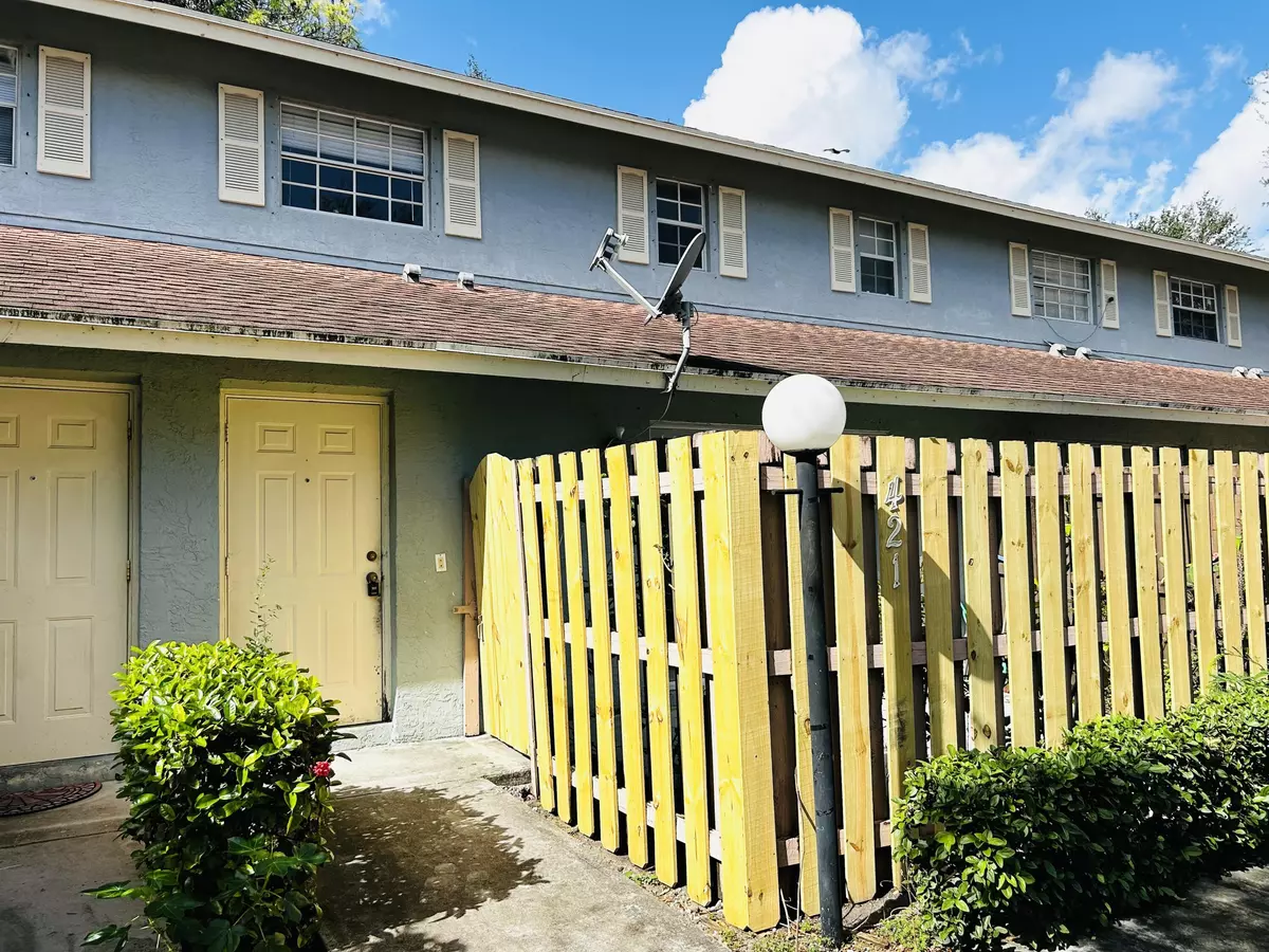 Palm Springs, FL 33406,421 W Cypress WAY