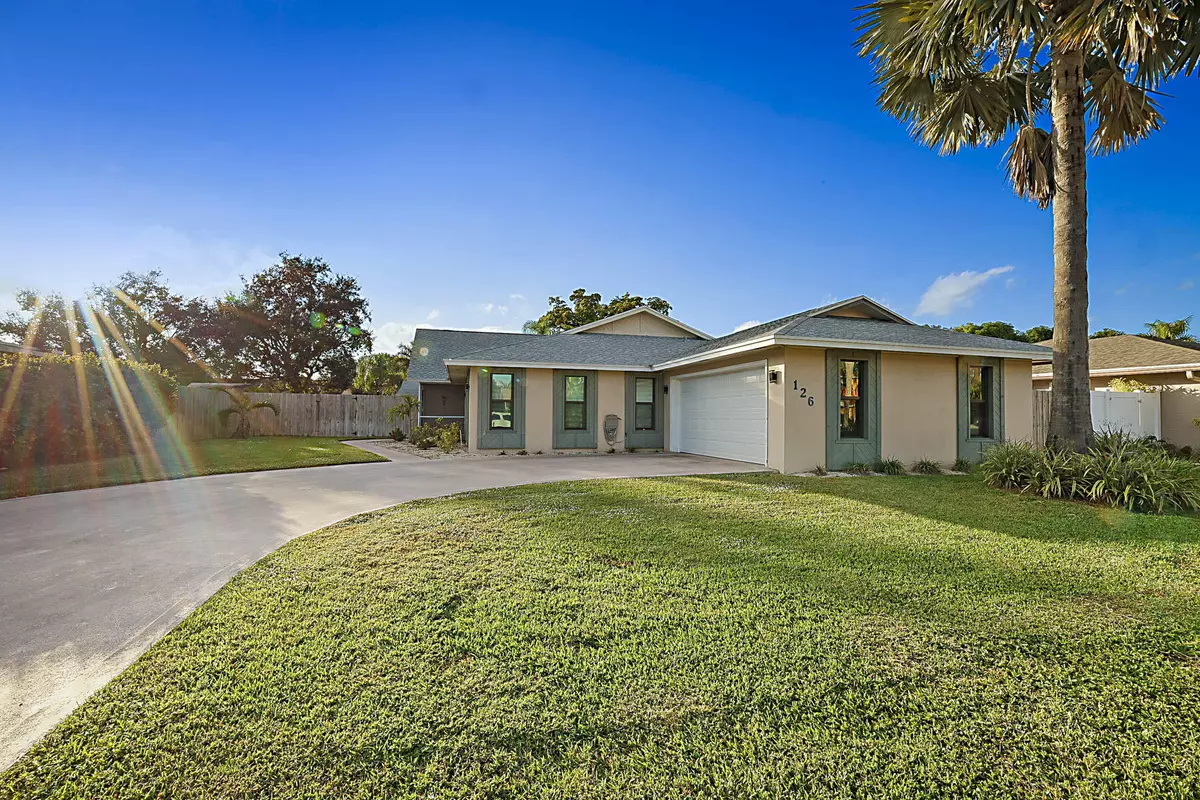 Royal Palm Beach, FL 33411,126 Santander CT