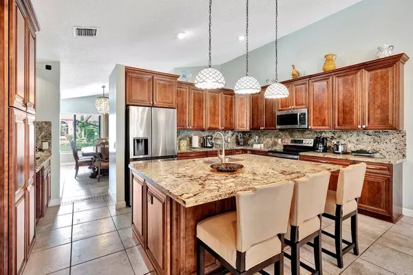 Palm Beach Gardens, FL 33418,168 Thornton DR