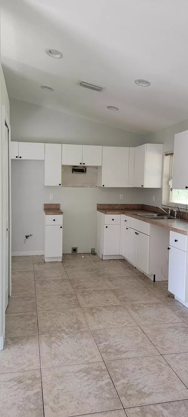 North Port, FL 34291,7894 Minardi ST