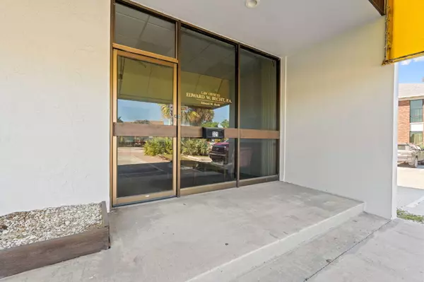 Fort Pierce, FL 34950,321 S 2nd ST