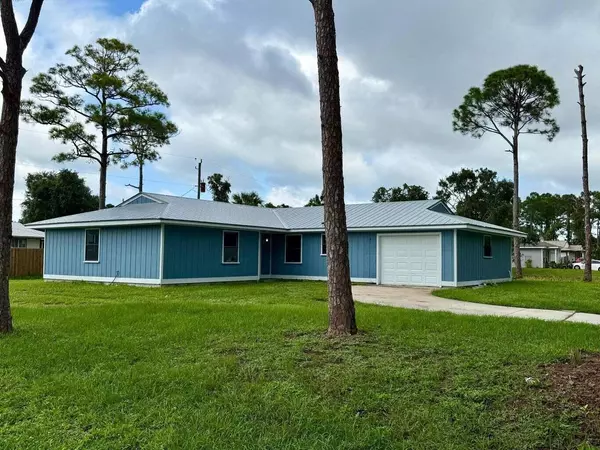 5707 Eastwood DR, Fort Pierce, FL 34951