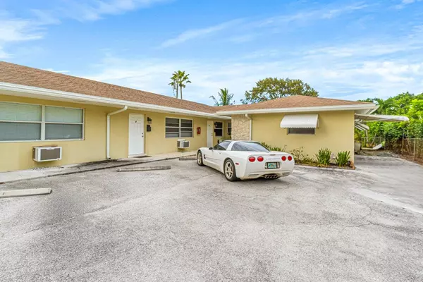 North Palm Beach, FL 33408,751 Hummingbird WAY 6