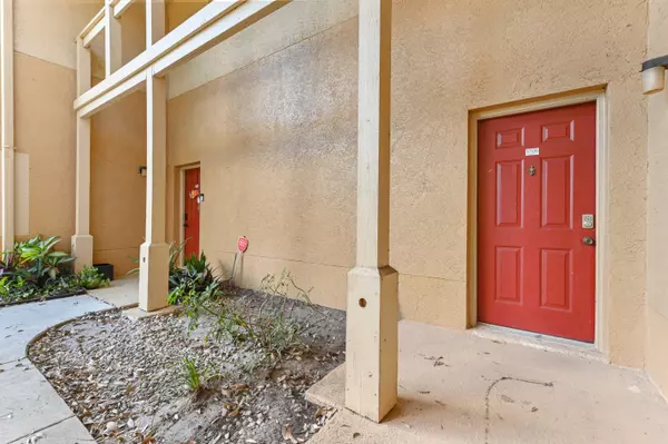 West Palm Beach, FL 33417,4791 Via Palm LKS 1706