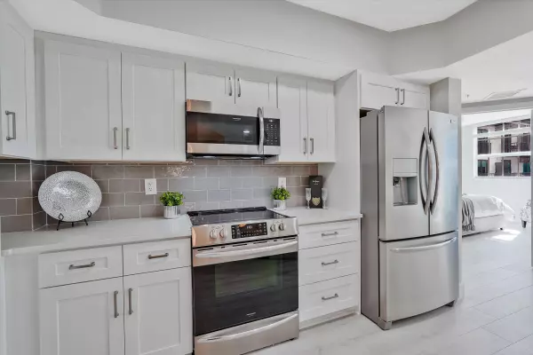 West Palm Beach, FL 33401,600 S Dixie HWY 637