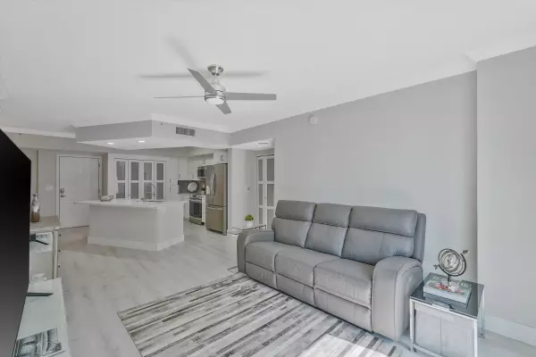 West Palm Beach, FL 33401,600 S Dixie HWY 637