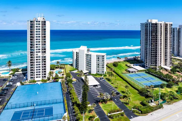 Singer Island, FL 33404,5400 N Ocean DR 5c