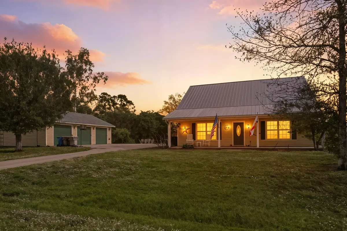 Vero Beach, FL 32967,9076 108th AVE