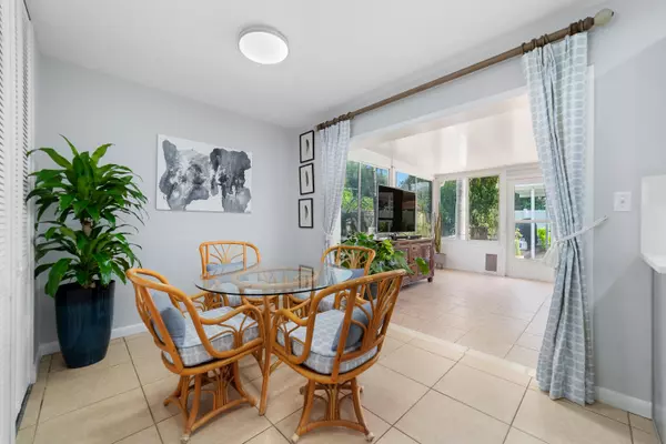 Palm Beach Gardens, FL 33410,9356 Bloomfield DR