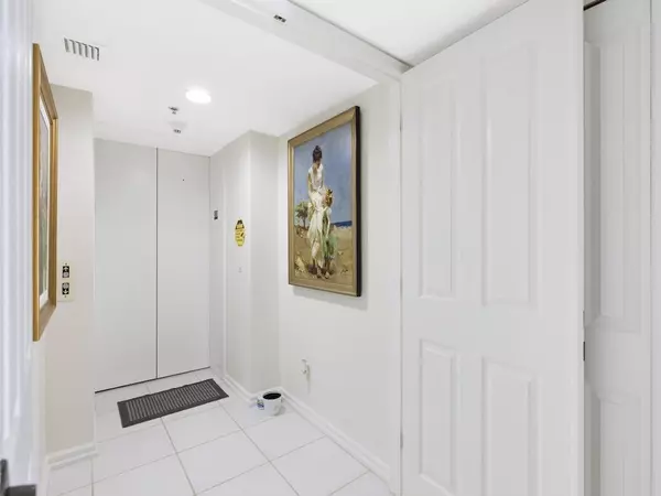 Hutchinson Island, FL 34949,4000 N Highway A1a 502