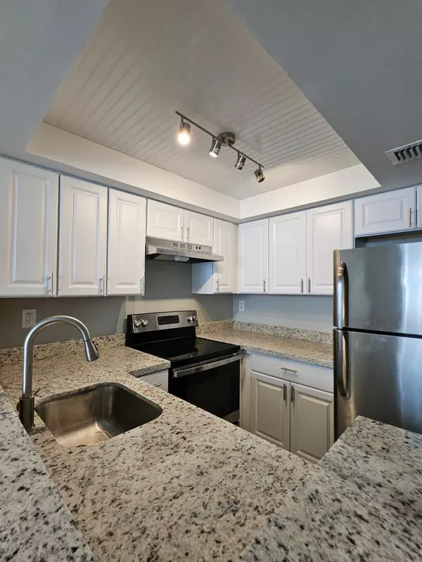 West Palm Beach, FL 33401,700 Executive Center DR 23