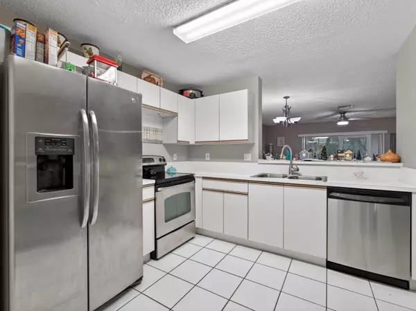 Boynton Beach, FL 33436,9880 Kamena CIR