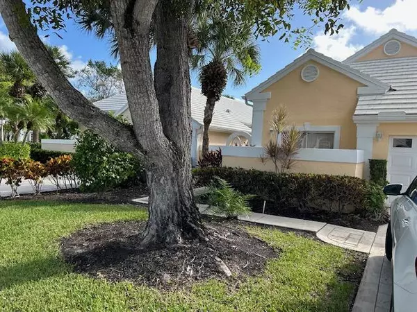 West Palm Beach, FL 33411,1100 Lytham CT