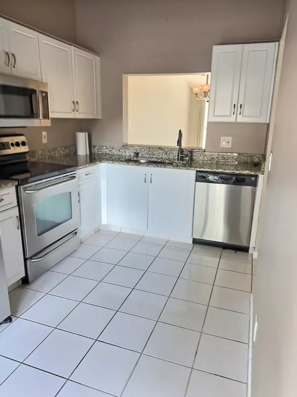 Greenacres, FL 33467,3348 Lucerne Park DR 3348