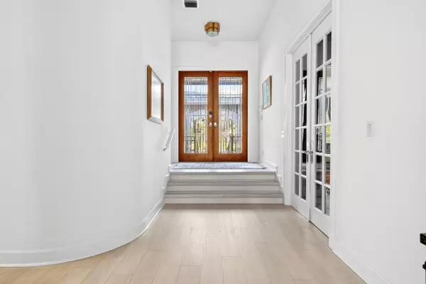 West Palm Beach, FL 33401,6 Cloister CIR