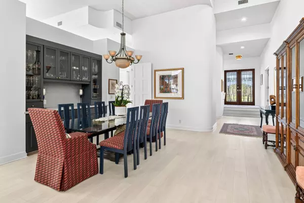 West Palm Beach, FL 33401,6 Cloister CIR