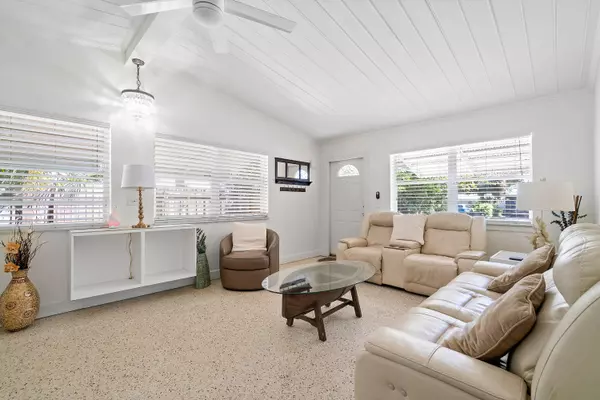 Boca Raton, FL 33487,321 Forsyth ST