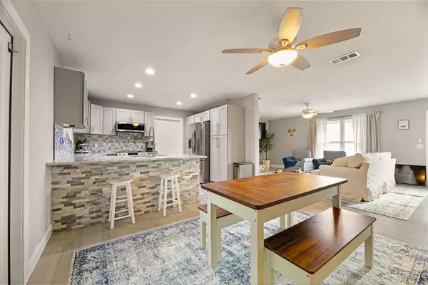 Fort Pierce, FL 34982,6015 Seagrape DR