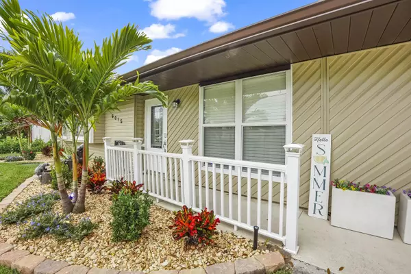 Fort Pierce, FL 34982,6015 Seagrape DR