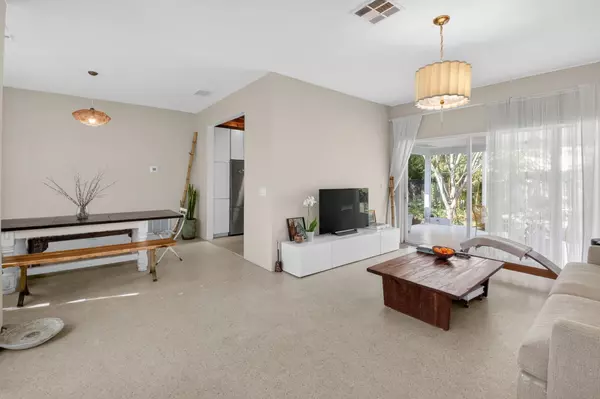 Delray Beach, FL 33444,215 N Seacrest CIR