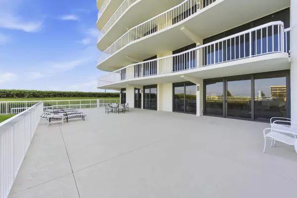 Palm Beach, FL 33480,3300 S Ocean BLVD 103s