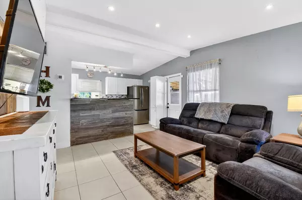 Lake Worth, FL 33462,540 Brown RD