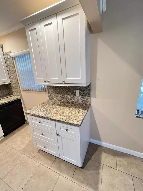 West Palm Beach, FL 33417,133 Salisbury F