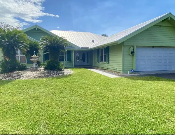 10340 SE Jupiter Narrows DR, Hobe Sound, FL 33455