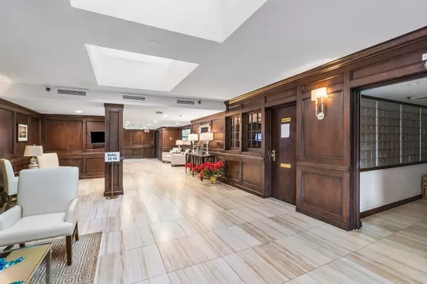 North Palm Beach, FL 33408,356 Golfview RD Ph-7