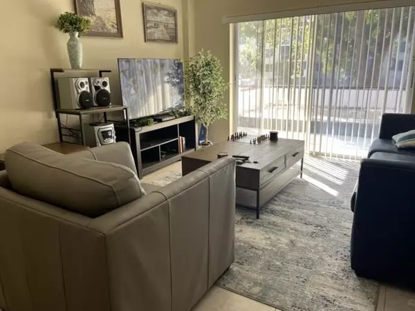 Lauderhill, FL 33319,4160 Inverrary DR 207