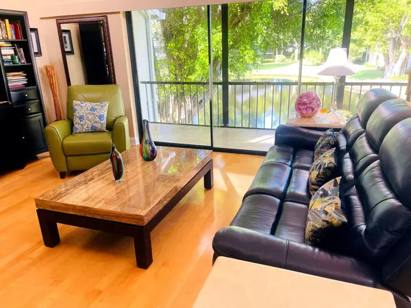 Boca Raton, FL 33434,6864 Willow Wood DR 408