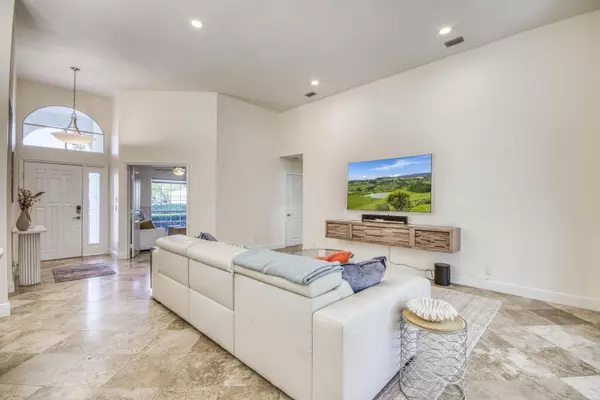 Palm Beach Gardens, FL 33418,158 Eagleton CT