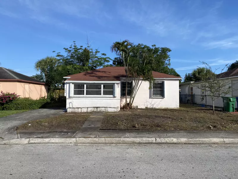 756 W 1st ST, Riviera Beach, FL 33404