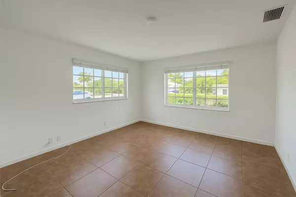 Pompano Beach, FL 33064,3400 NE 16th TER 1