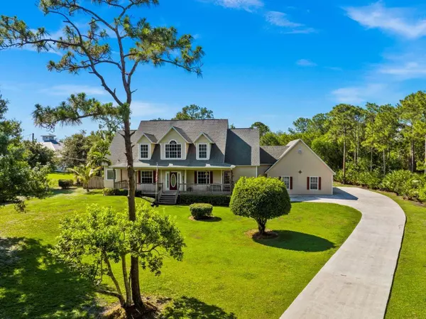 Stuart, FL 34997,405 SE Salerno RD